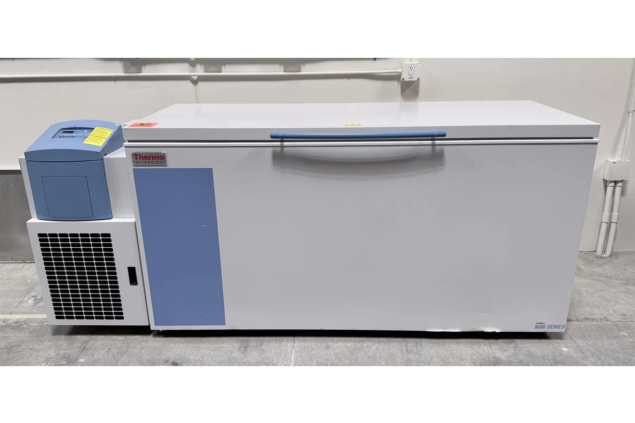 Frigidaire Top Freezer Refrigerator Model FFTR1814TWB 18.0 cu.ft
